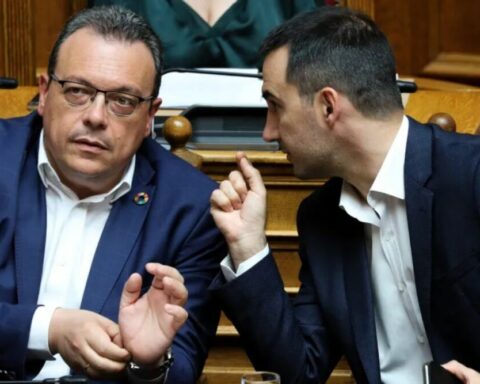 Δισταγμοί ΣΥΡΙΖΑ και Νέας Αριστεράς για την Προανακριτική