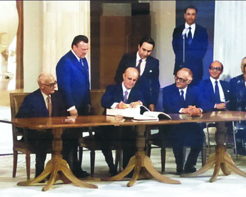Η ΕΛΛΑΔΑ ΣΤΗΝ ΕΟΚ